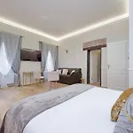 Cozy New Flat Near The Station!